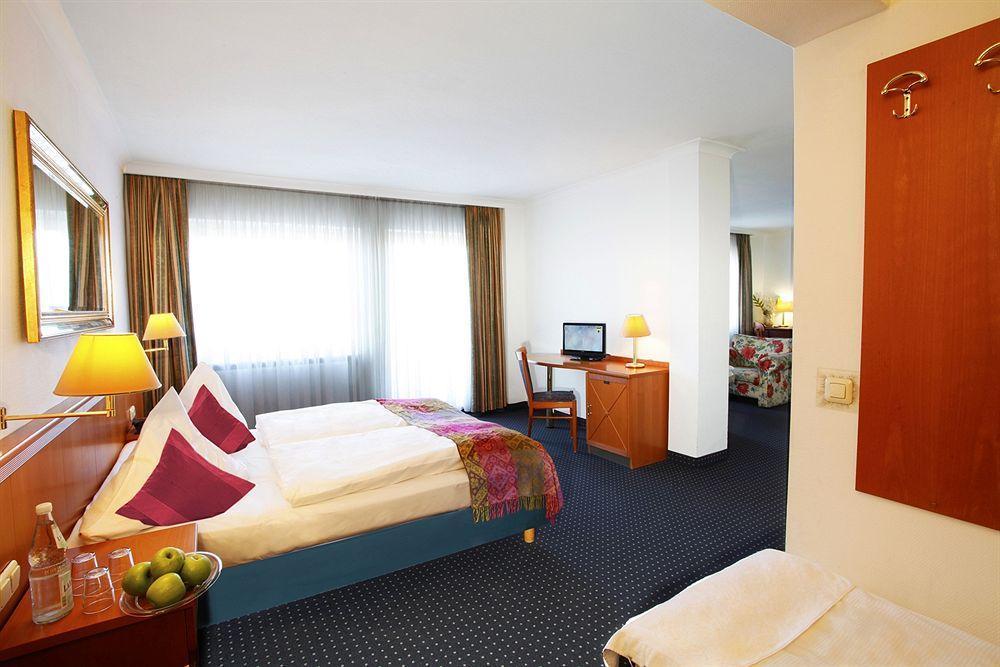 Ina Royal 3* Köln